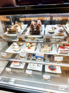 Paris Baguette in Calgary - Calgary Cafe and Restaurants - French Cafe Calgary