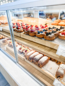 Paris Baguette in Calgary - Calgary Cafe and Restaurants - French Cafe Calgary